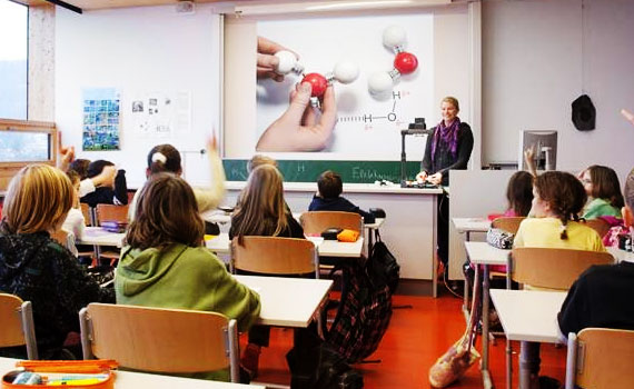 may chieu Sony VPL-EX310 - do sang va do tuong phan cao